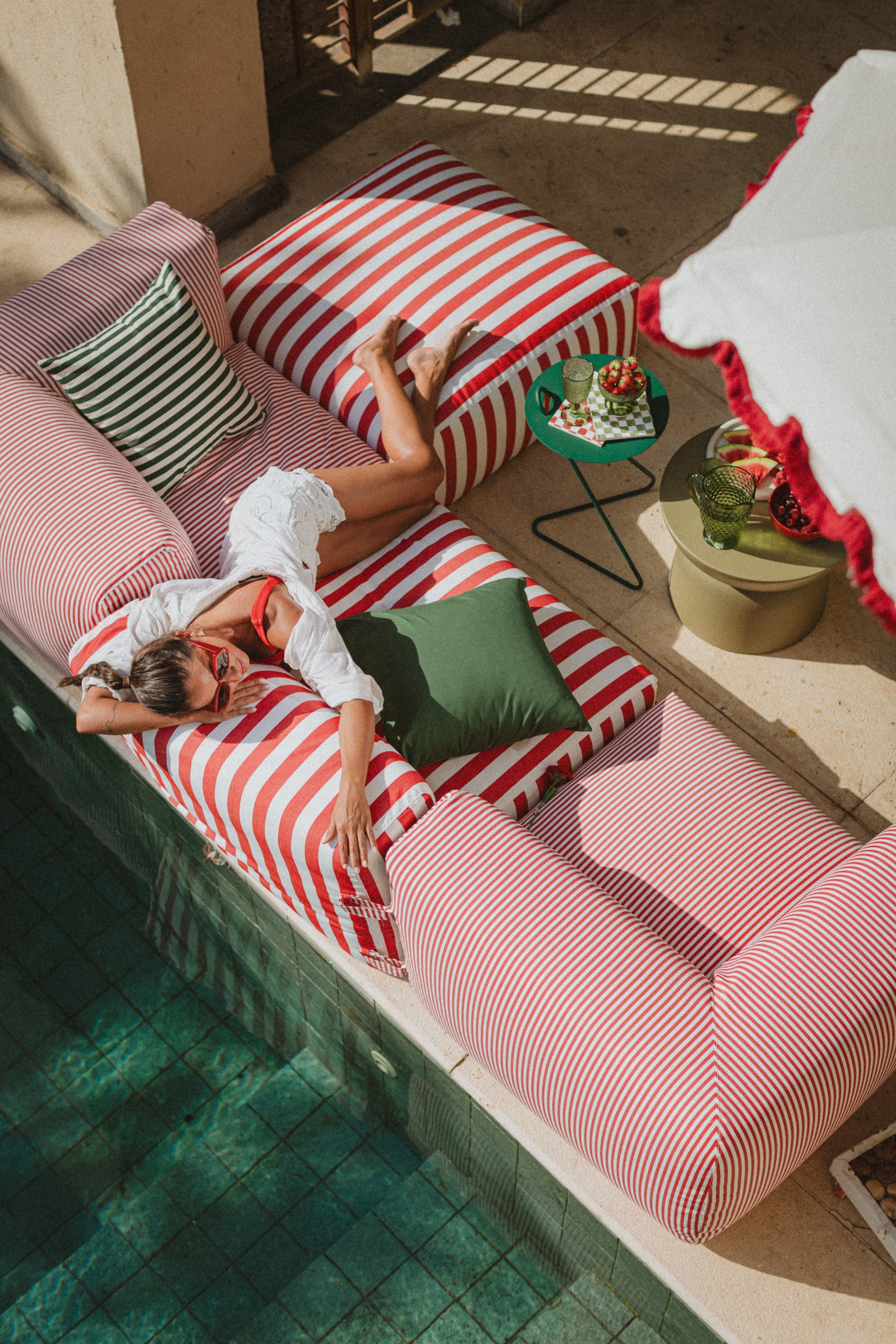 Cabana Block Lounge